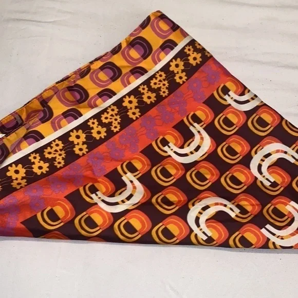 ZARA WOMAN PRINTED HANDKERCHIEF SATIN SCARF NEW WITH TAGS - Picture 8 of 12